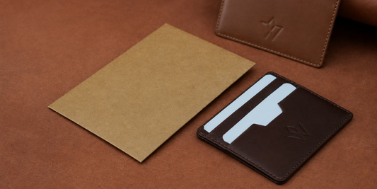 4 Must-Have Leather Card Holders by Professionals in 2025